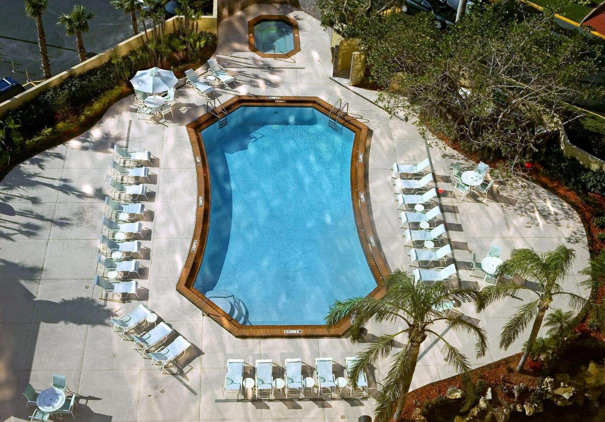 Doubletree By Hilton Hotel Miami Airport & Convention Center Майами-Спрингс Экстерьер фото